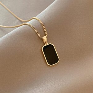Minimalist Pendant Necklace